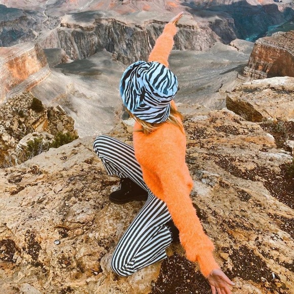 Color Zebra Bucket Hat 